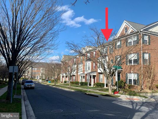 Exterior, Facade, Brick Facade, Rowhouse