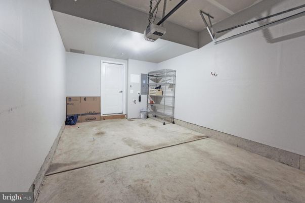 Garage, Interior