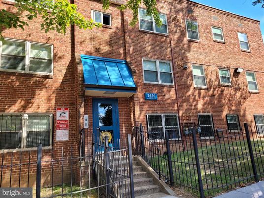 Exterior, Facade, Brick Facade, Rowhouse
