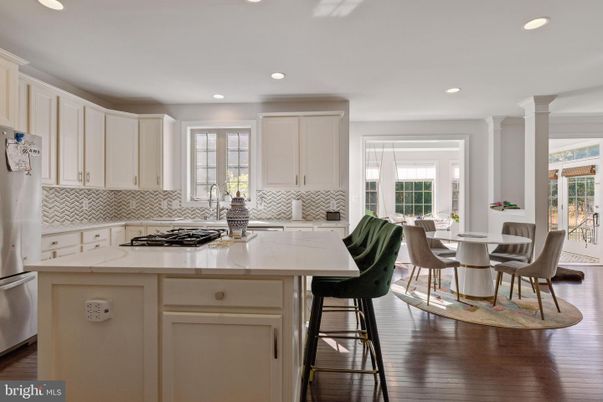 Dining room, Interior, Kitchen, Recessed Lighting, Wood Texture Flooring