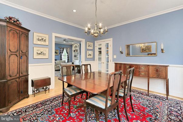 Chandelier, Dining room, Interior, Recessed Lighting, Wood Texture Flooring