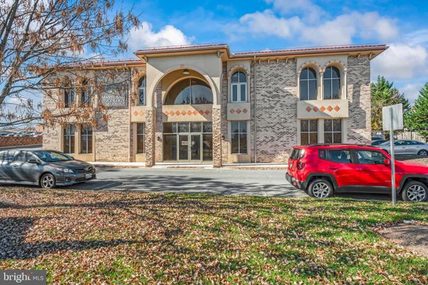 Exterior, Facade, Brick Facade, Mediterranean