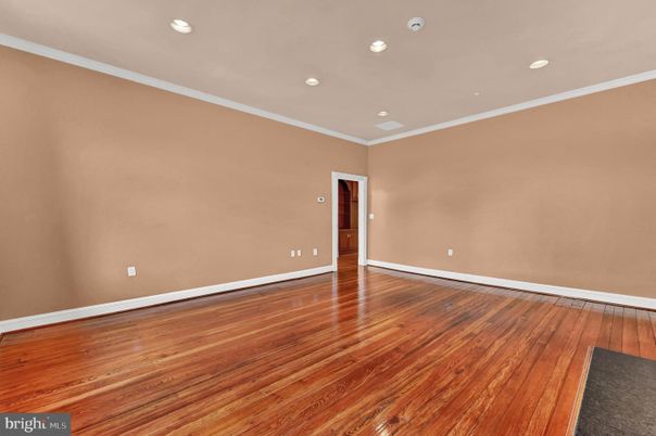 Empty room, Interior, Recessed Lighting, Wood Texture Flooring