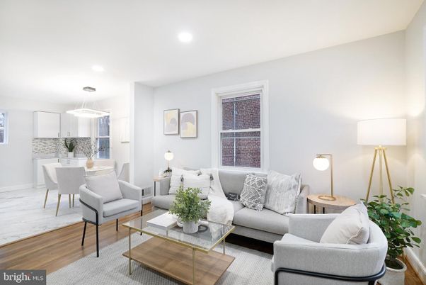 Dining room, Interior, Living room, Pendant Lights, Recessed Lighting, Wood Texture Flooring