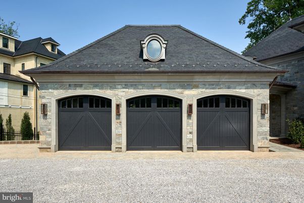 Attached, Exterior, Facade, French Provincial