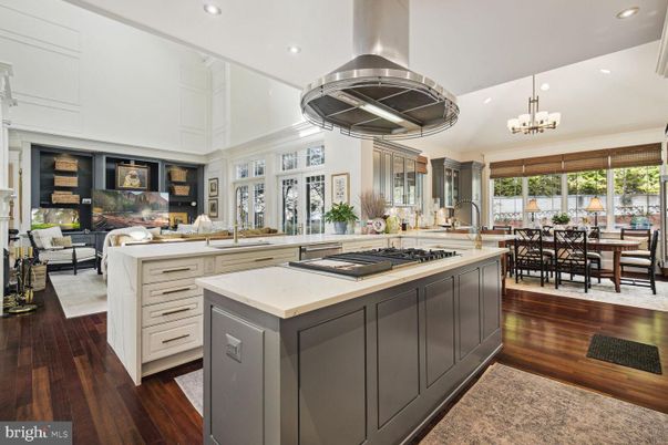 Chandelier, Dining room, Interior, Kitchen, Living room, Recessed Lighting, Wood Texture Flooring