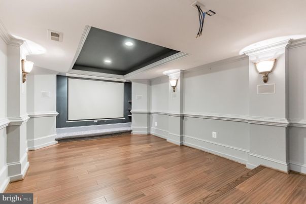 Interior, Projection Screen, Recessed Lighting, Wood Texture Flooring