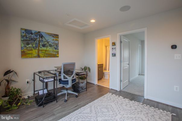 Bathroom, Home Office, Interior, Recessed Lighting, Wood Texture Flooring