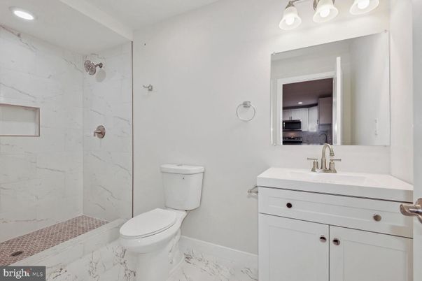 Bathroom, Interior, Marble, Marble Walls, Recessed Lighting