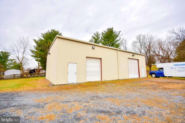 Detached Garage, Exterior
