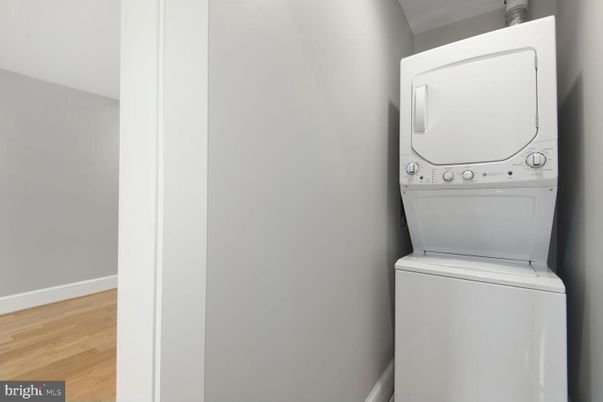 Interior, Utility Closets, Washer, Wood Texture Flooring