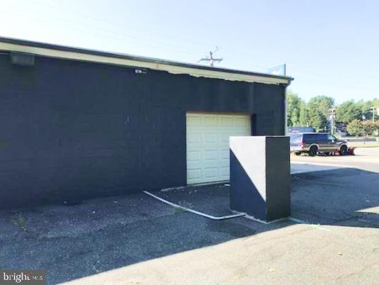 Detached Garage, Exterior