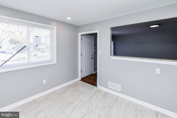Empty room, Interior, Marble, Recessed Lighting