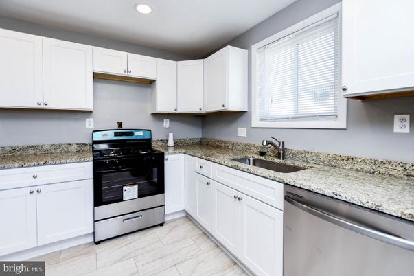 Interior, Kitchen, Marble, Recessed Lighting