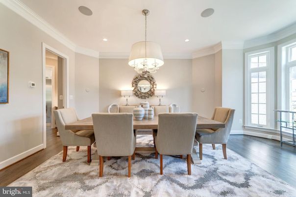 Chandelier, Dining room, Interior, Recessed Lighting, Wood Texture Flooring