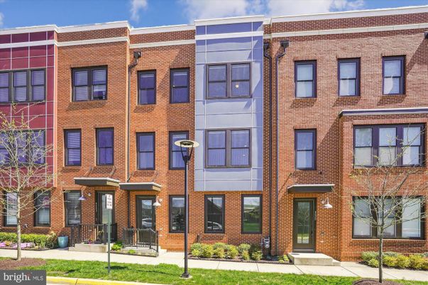 Exterior, Facade, Brick Facade, Rowhouse