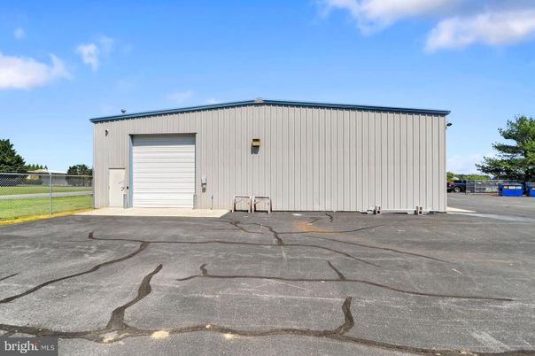 Detached Garage, Exterior