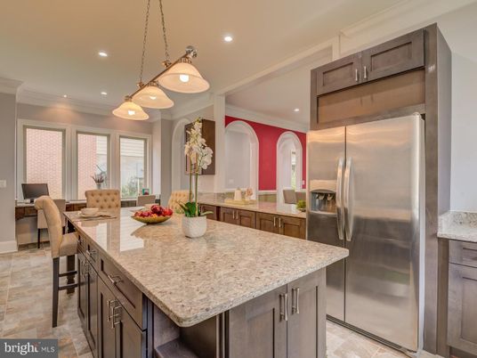 Dining room, Interior, Kitchen, Pendant Lights, Recessed Lighting, Stainless Steel Appliances