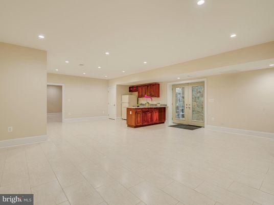 Empty room, Interior, Kitchen, Recessed Lighting