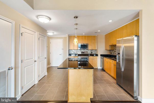 Interior, Kitchen, Pendant Lights, Recessed Lighting, Stainless Steel Appliances