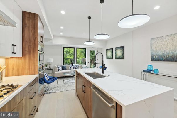 Interior, Kitchen, Living room, Pendant Lights, Recessed Lighting, Stainless Steel Appliances, Wood Texture Flooring