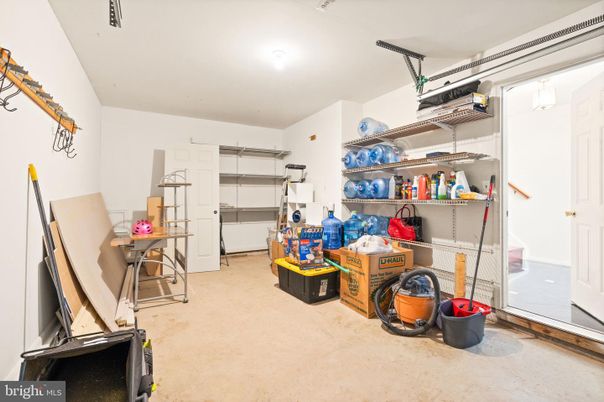 Garage, Interior