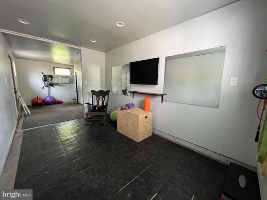 Fitness Equipment, Interior, Recessed Lighting