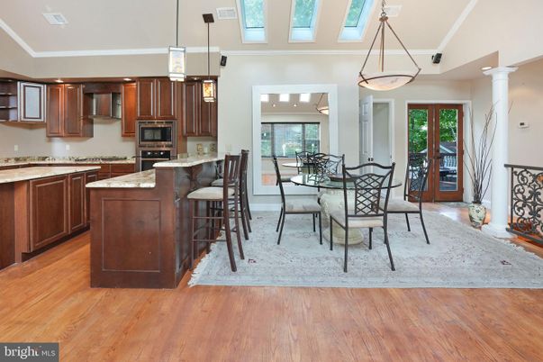 Dining room, Interior, Kitchen, Pendant Lights, Recessed Lighting, Wood Texture Flooring
