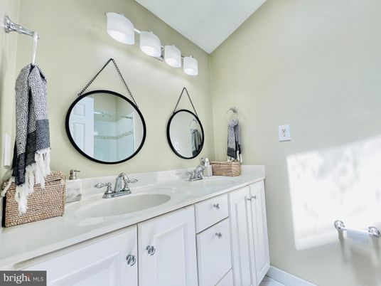 Bathroom, Dual Sink Vanities, Interior