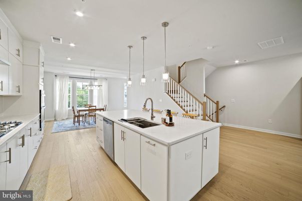 Dining room, Interior, Kitchen, Pendant Lights, Recessed Lighting, Wood Texture Flooring