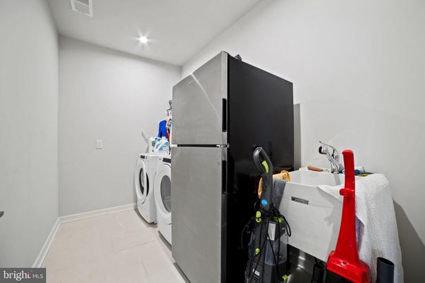 Interior, Recessed Lighting, Washer