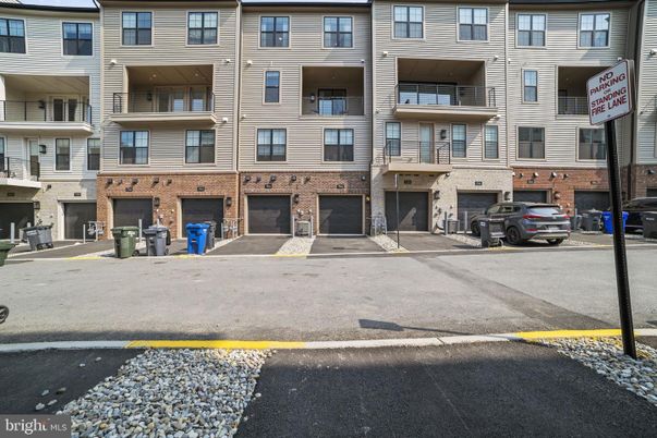 Exterior, Facade, Brick Facade, Rowhouse