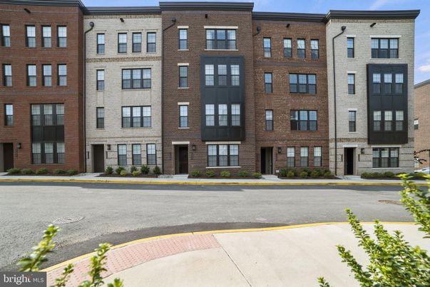 Exterior, Facade, Brick Facade, Rowhouse