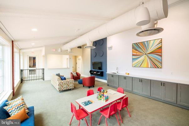 Interior, Living room, Pendant Lights, Recessed Lighting