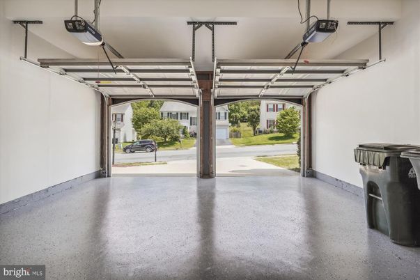 Garage, Interior