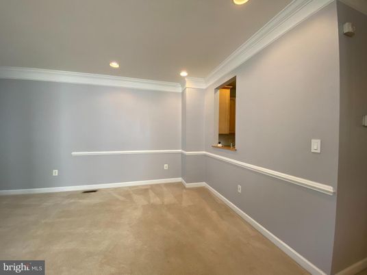 Empty room, Interior, Recessed Lighting