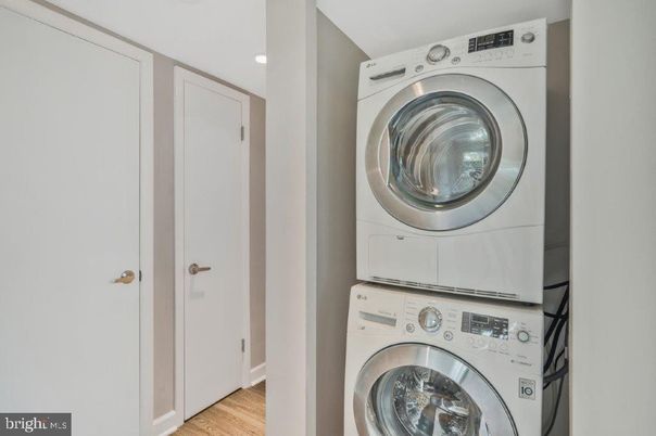Interior, Utility Closets, Washer, Wood Texture Flooring