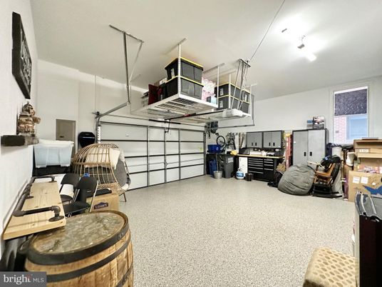 Garage, Interior