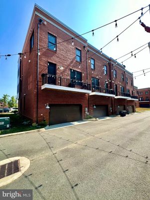 Attached, Exterior, Facade, Brick Facade, Rowhouse