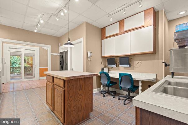Interior, Kitchen, Pendant Lights, Recessed Lighting