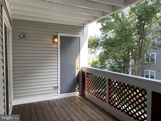 Exterior, Wood Texture Flooring