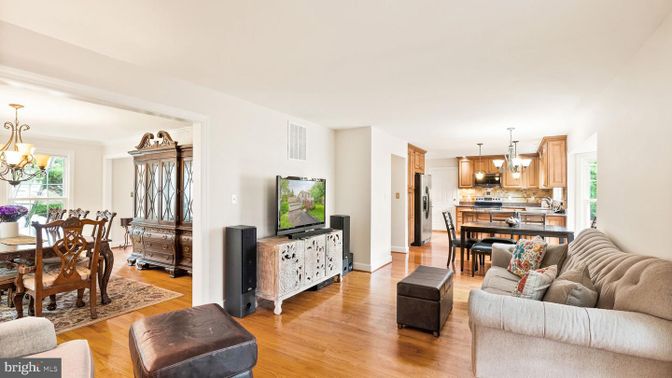 Chandelier, Dining room, Interior, Kitchen, Living room, Pendant Lights, Wood Texture Flooring