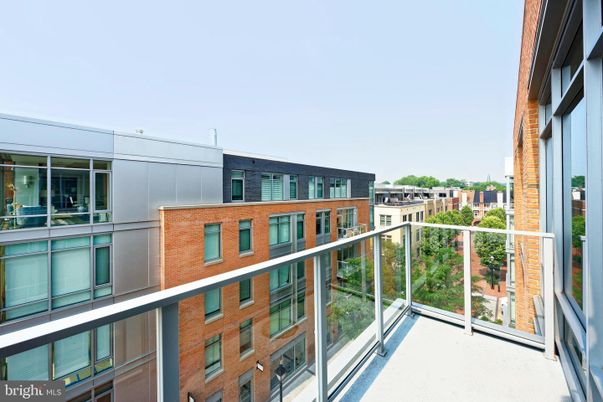 Exterior, Other, Skyline