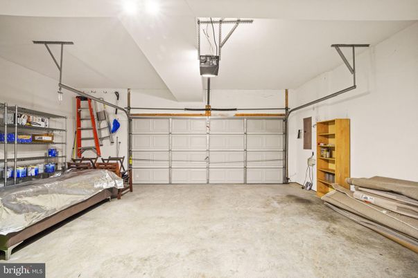 Garage, Interior