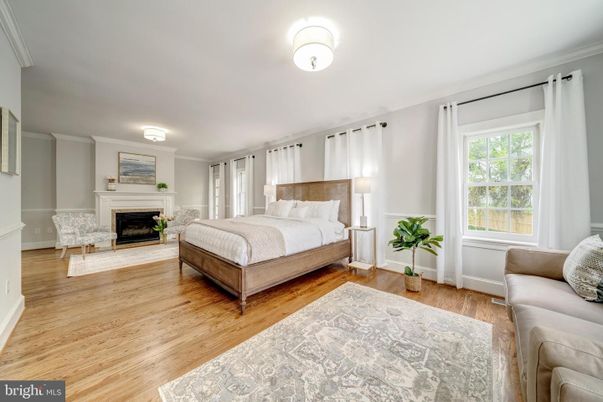 Bedroom, Fireplace, Interior, Wood Texture Flooring