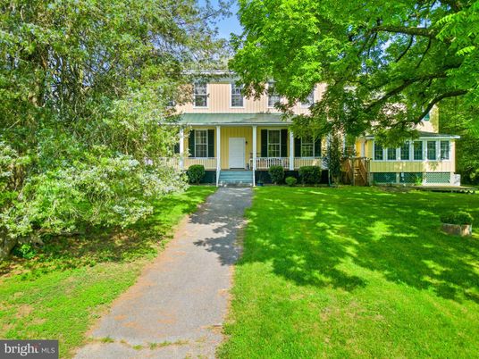 Backyard, Exterior, Facade, Georgian