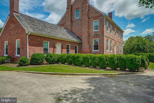 Exterior, Facade, Brick Facade, Brick Traditional