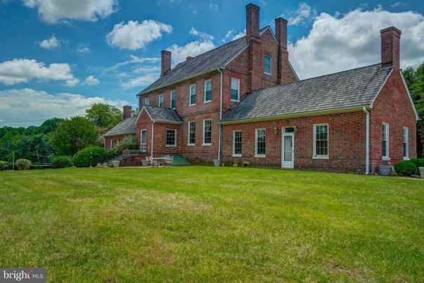 Backyard, Exterior, Facade, Brick Facade, Georgian