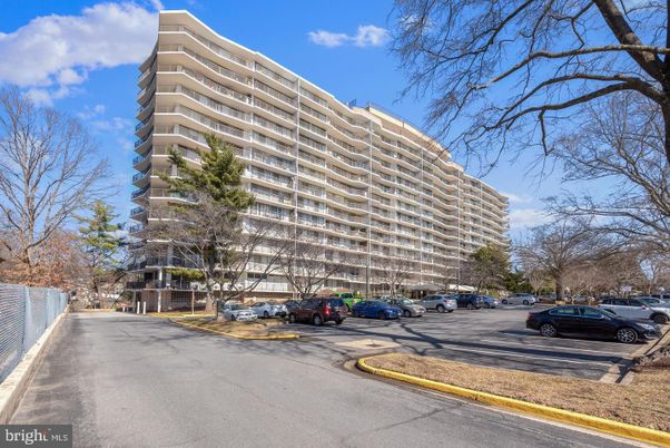 Exterior, Facade, Condo Building