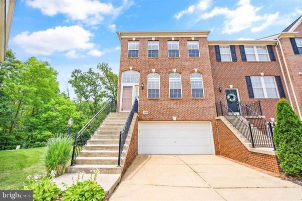 Attached, Exterior, Facade, Brick Facade, Rowhouse